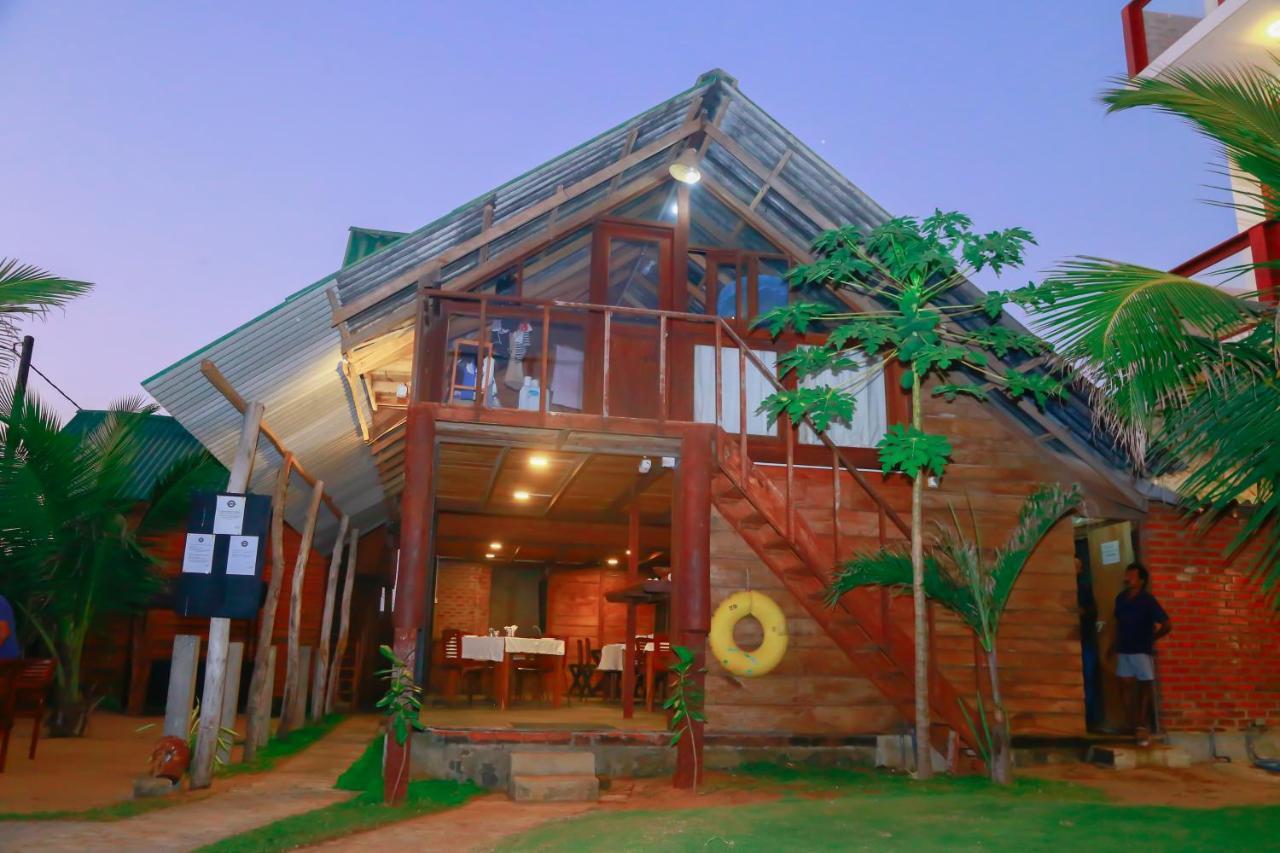 Hi Win Hotel Chilaw Exterior foto